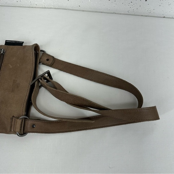 Fred De La Bretoniere Brown Distressed Leather Crossbody Bag Purse - Picture 12 of 17